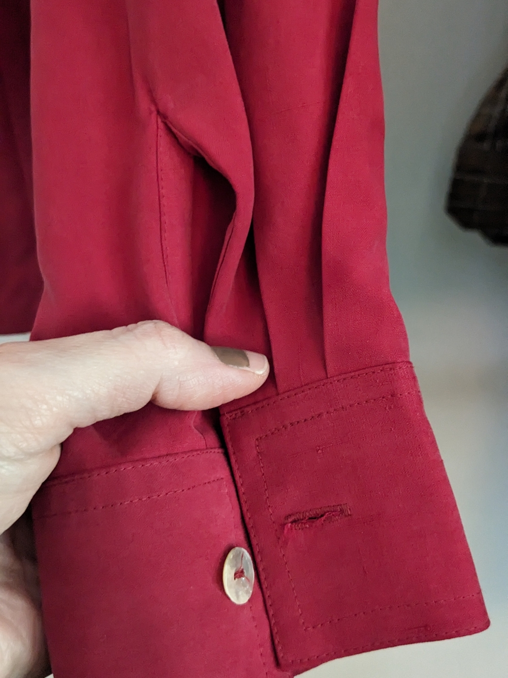 100% Silk Vintage Button-Down Shirt Quiet Luxury Rich Girl Starter Pack - Picture 7 of 10